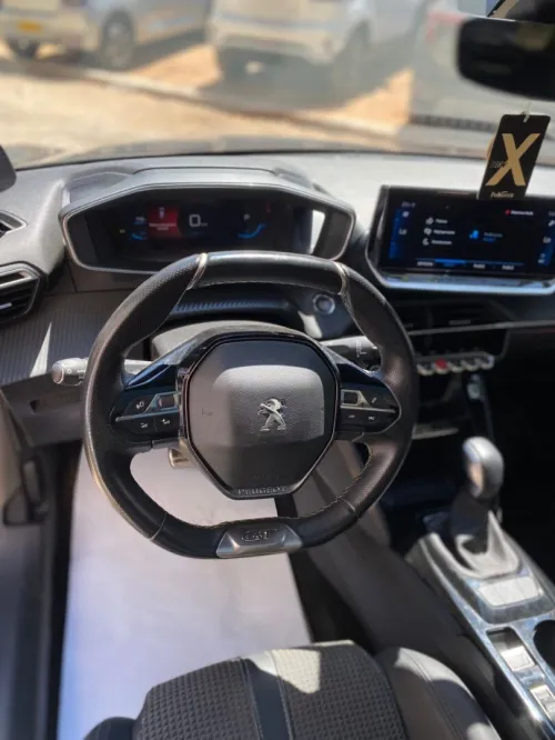 Peugeot 208 2024 GT