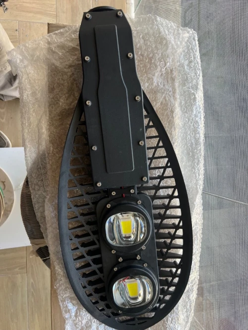 Luminaire cobra 100 et 150 W