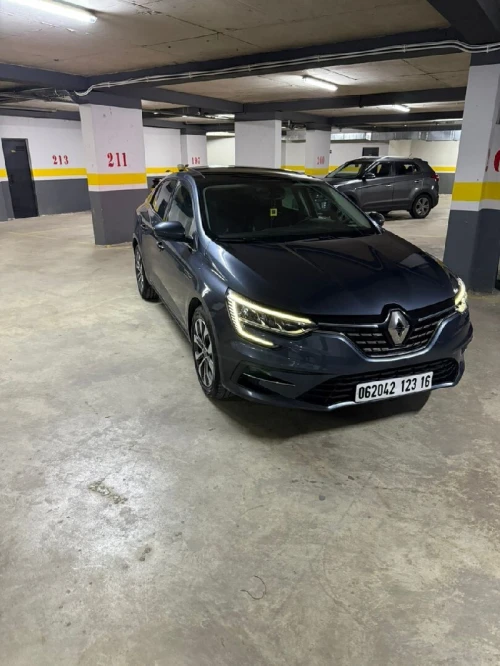 Renault Megane 4  2023 Techno