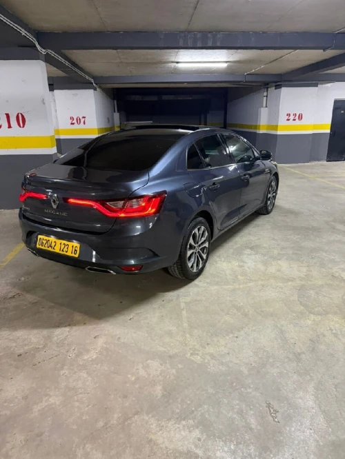 Renault Megane 4  2023 Techno