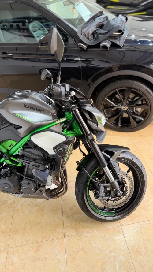 Kawasaki Z900 Z 900 2025