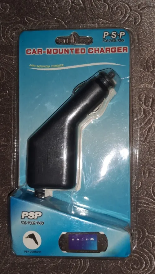 Chargeur voiture psp 12v neuf