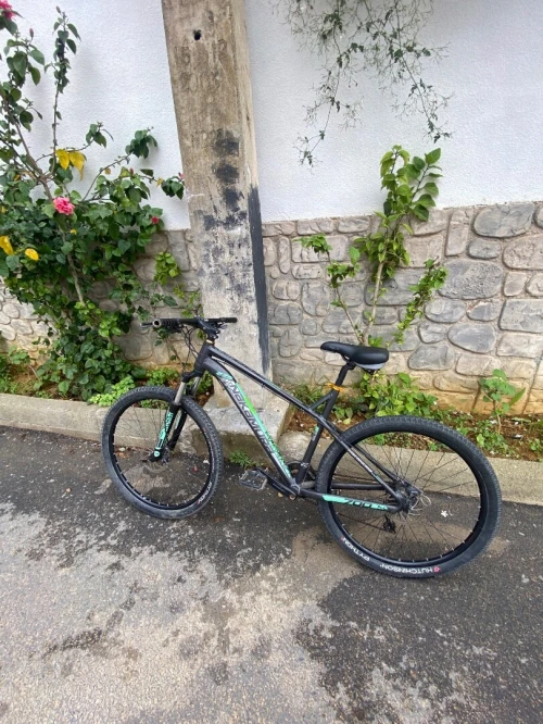 Velo nakamura smmit 700 vtt en bonne etat 