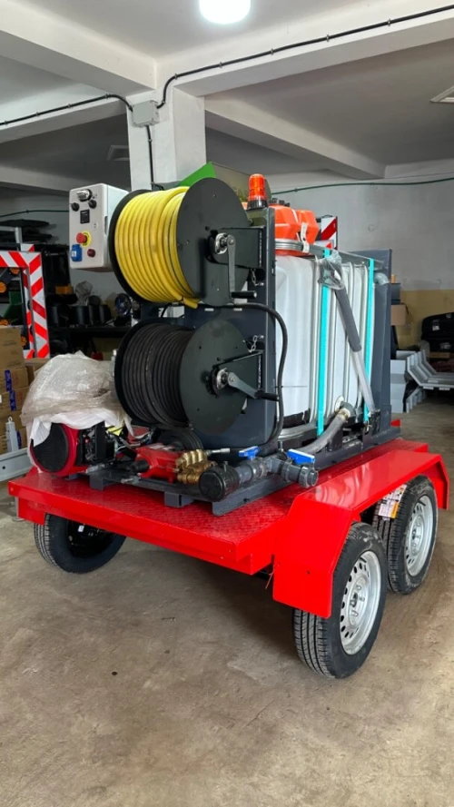 Mini Hydrocureur tractable 