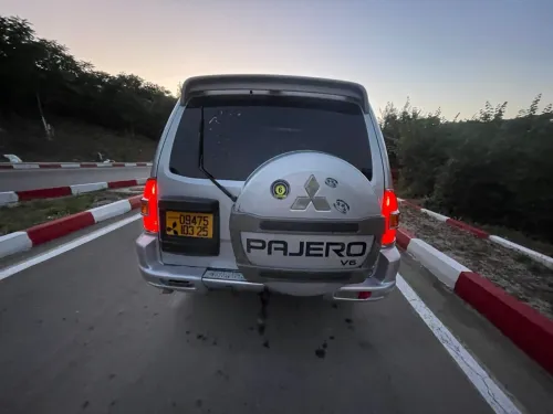 Mitsubishi Pajero Court 2003 Pajero Court