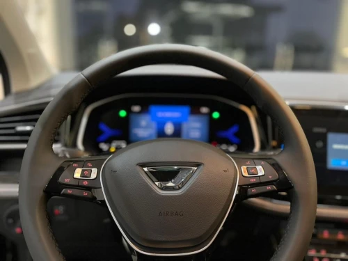 Jetta  VS5 2025 full option
