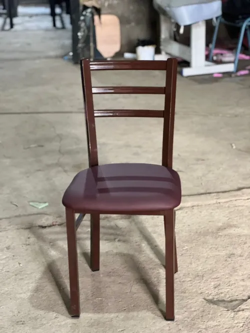 Chaises pour cafétérias restaurants