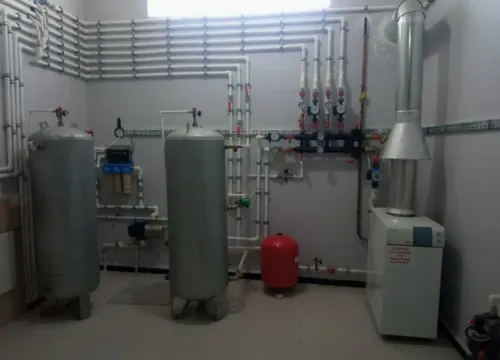 plombier chauffagiste Installation citernes et chauffage central تركيب خزان الماء والتدفئة