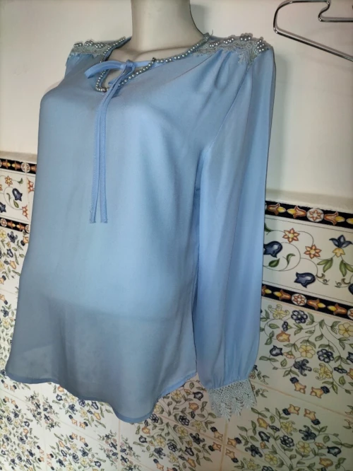 Chemisier bleu ciel