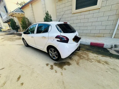Peugeot 208 2015 Allure