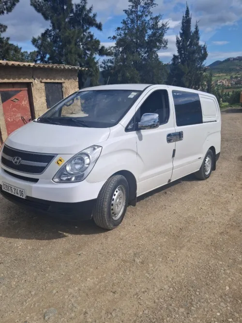 Hyundai H1 6 places 2014