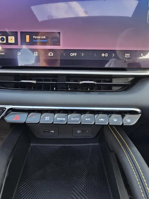 Geely Coolray 2025 FULL OPTIONS