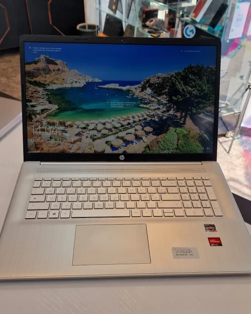 Hp 17 ryzen 7