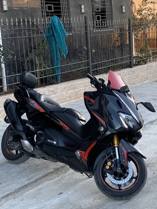 Yamaha tmax Dx 2018