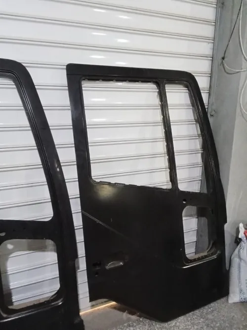 2 portes droits camion Daewoo 