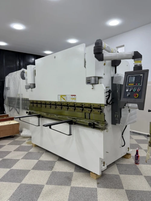 Presse plieuse 63T*2500mm / 80T*3200mm