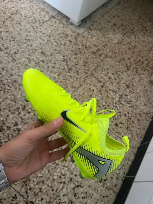 Soulier nike mercurial vapor 16 academy pointure 37/38
