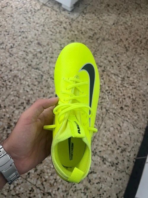 Soulier nike mercurial vapor 16 academy pointure 37/38