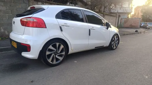 Kia Rio 5 portes 2015 Funny