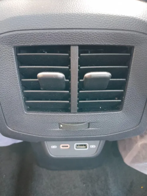 Volkswagen Tharu XR  2025 Full option
