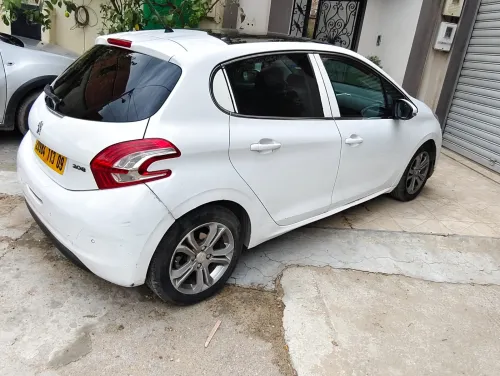 Peugeot 208 2013 Allure