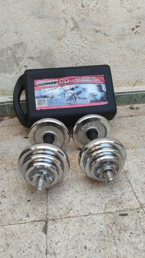 20kgs dumbells / 20kgs haltères