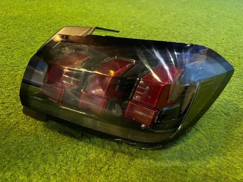Vente rétroviseur ,feux arrière et air bag 
