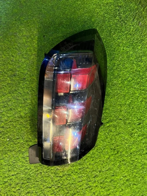 Vente rétroviseur ,feux arrière et air bag 
