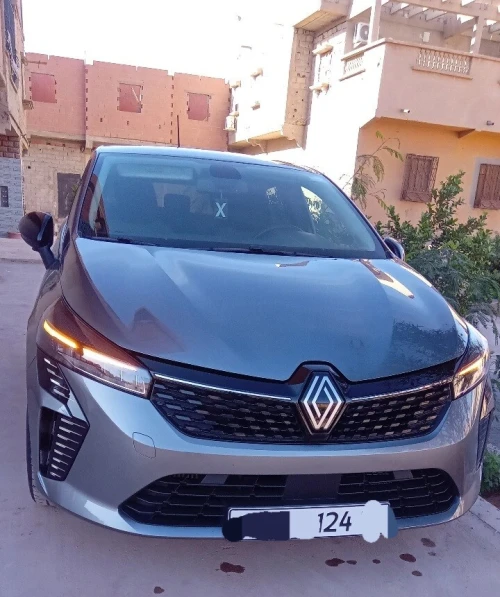 Clio 5 évolution 2024 diesel machi 46 Clio 5 évolution 2024 diesel 2024 Clio 5 évolution 2024 diesel machi 46000km