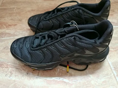 Tn black black jdida f good Très bonne qualité