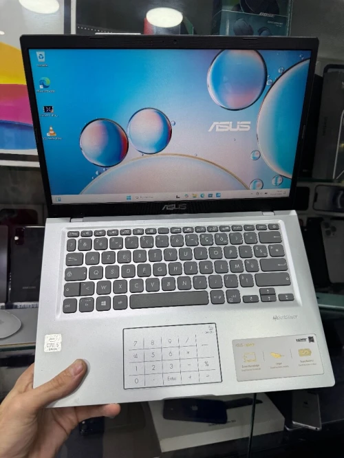 Asus laptop i5 10210u 8Go 256Go SSD