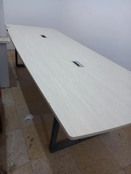 Table de réunion