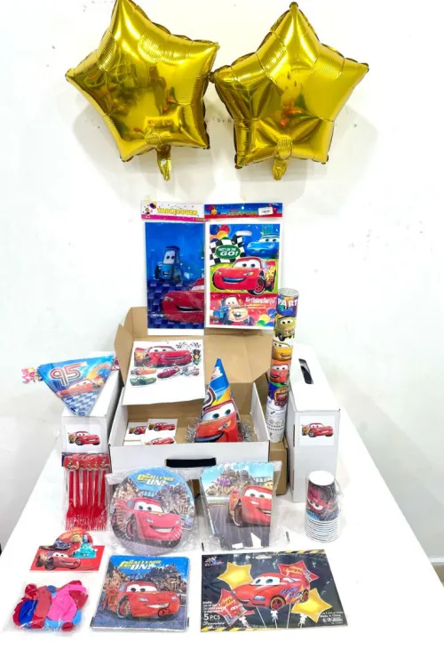 Coffret anniversaire theme Flash Mqueen alger ديكورات اعياد الميلاد للأطفال