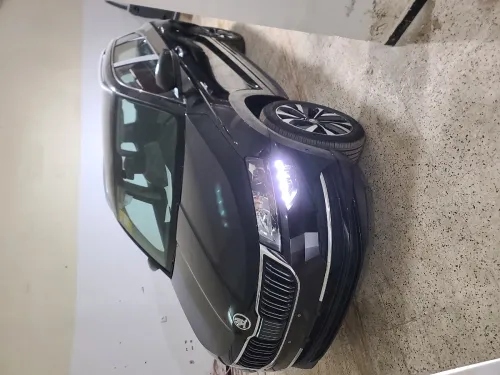 Skoda Karoq 2025 Luxury
