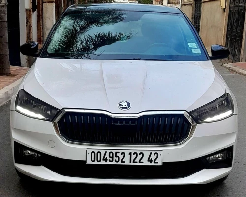 Skoda Fabia 2022 Style (avec toit panoramique)