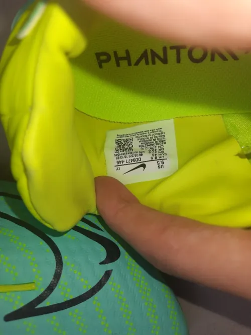 Soulier nike phontom pointure 43