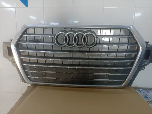 Calandre Q7 
