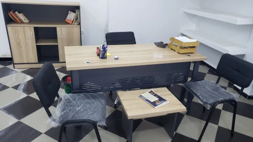 PROMO : Bureau + 2 chaise visiteur + caisson + chaise opérateur + fauteuil + armoire