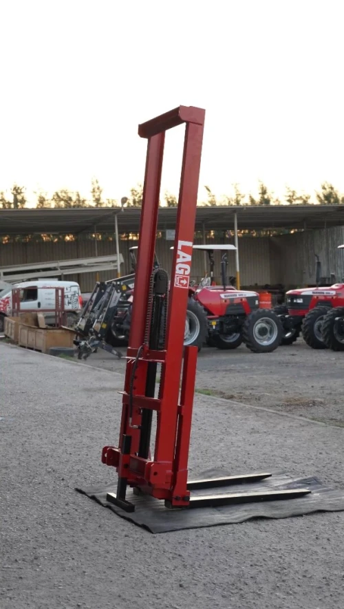 Elevateur 3 points pour Tracteur (رافع جرار)