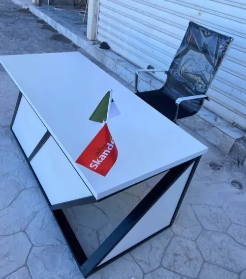 مكتب3D  فخم جديد فيه (160Cm)  بروميار شوا
