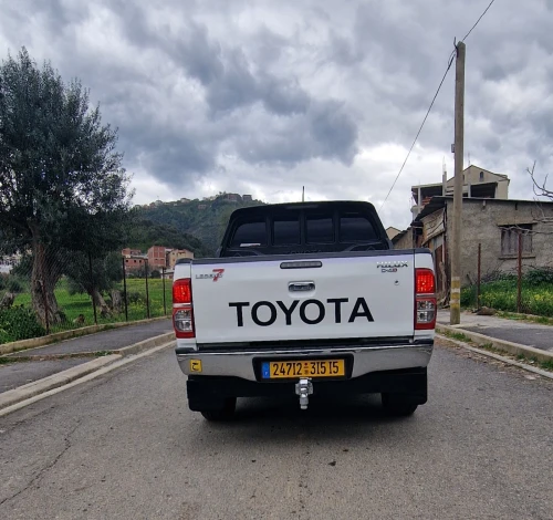 Toyota Hilux 2015 LEGEND DC 4x4 Pack Luxe