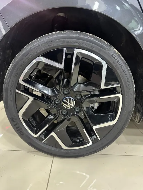 Volkswagen 8.5 2025 R LINE
