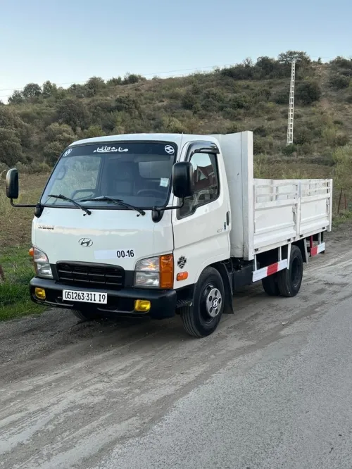 Hyundai HD35 2011