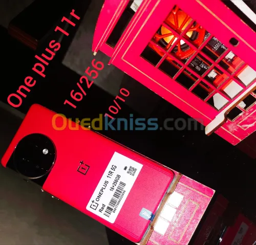 One plus One plus 11r red