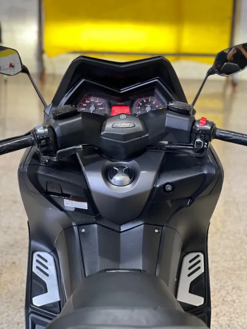 Yamaha T-max iron max 2015