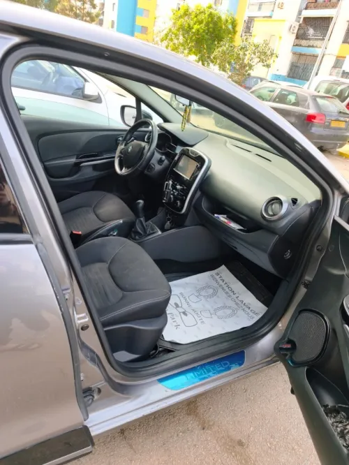 Renault Clio 4 2015 Limited 2