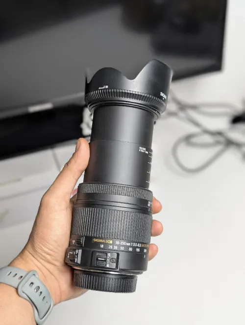 Objectif Nikon : Sigma 18-250mm 1:3.5-6.3 MACRO HSM 