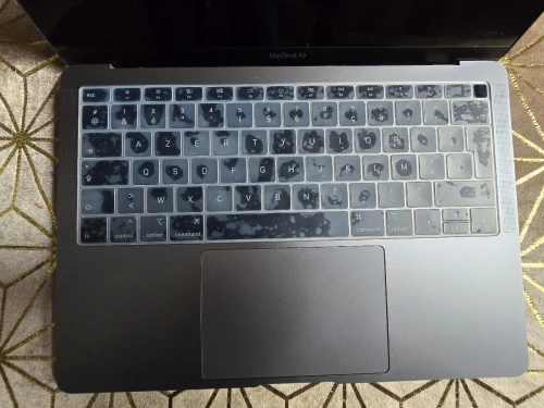 MacBook Air 2019 i5 8 Go RAM 256 Go SSD Comme neuf