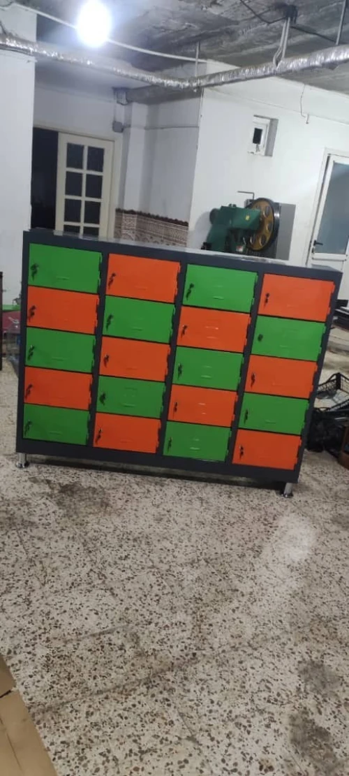 Armoire scolaire (atelier)