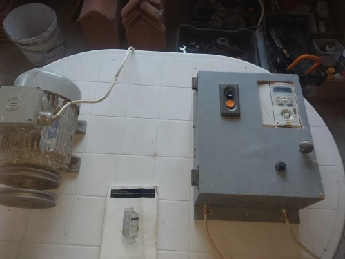 Moteur avec variateur